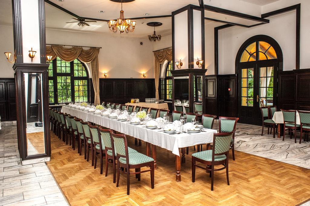 Hotel Maria Стшелін Екстер'єр фото