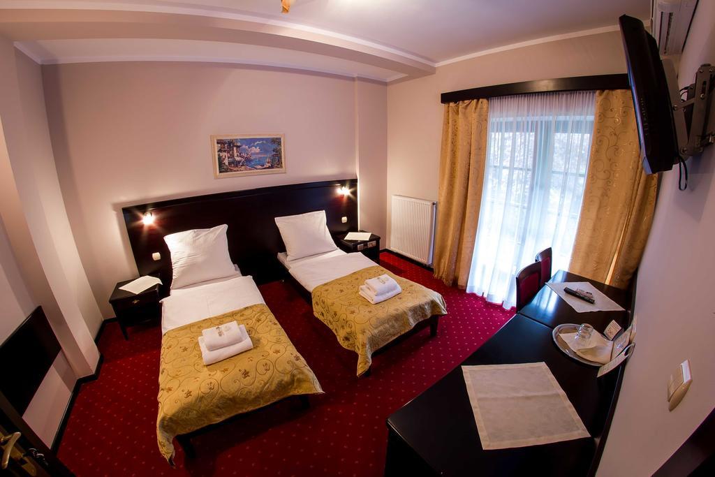 Hotel Maria Стшелін Екстер'єр фото